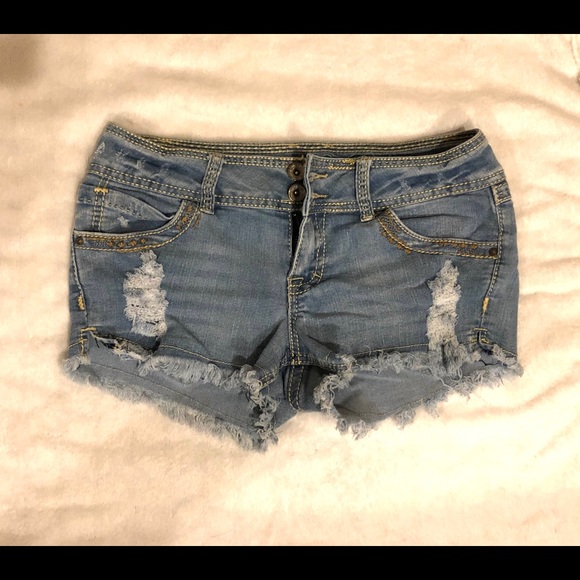 Shorts - Picture 1 of 3